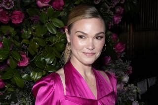 Julia Stiles reveals baby No. 3, talks directorial debut